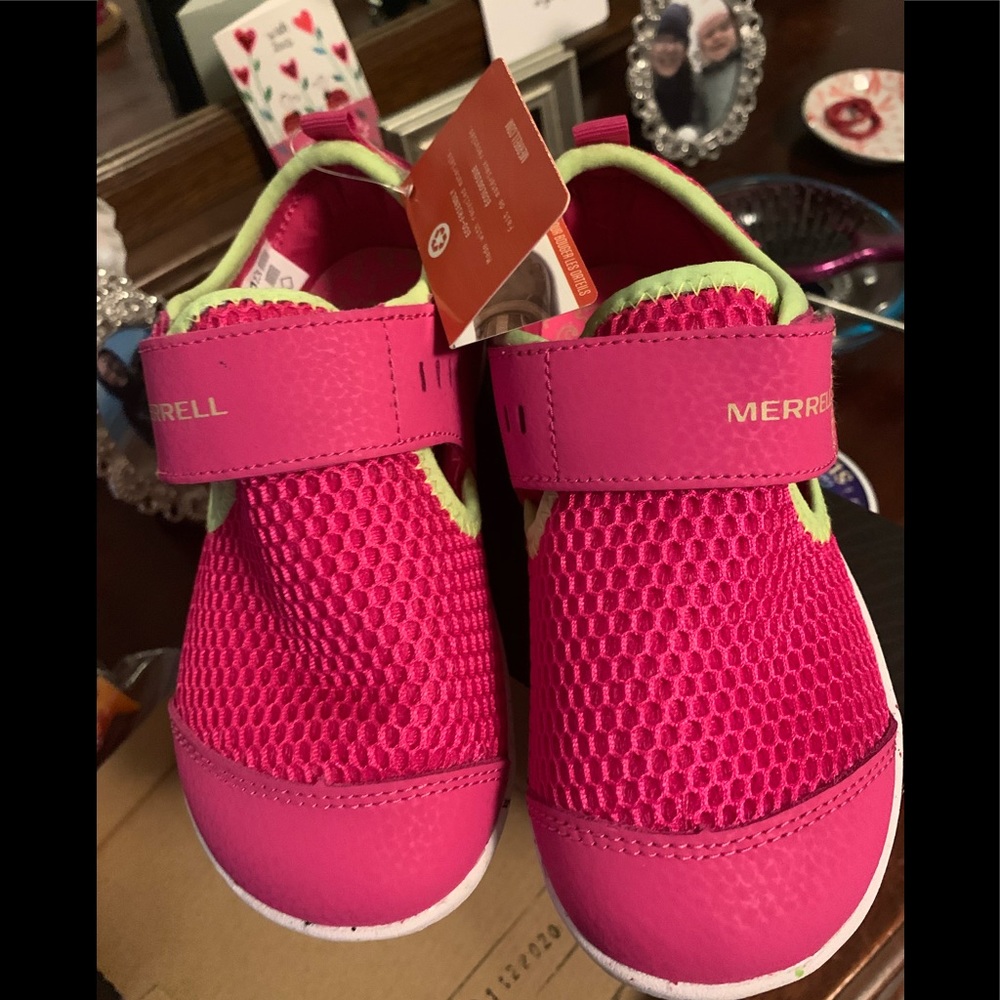 Merrill 9W toddler water shoes NWT